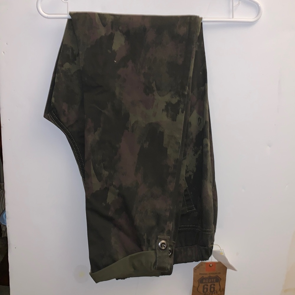 Route 66 women’s camouflage leggings size 16